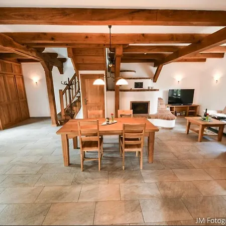 Apartment Dreiurtshof 3 *